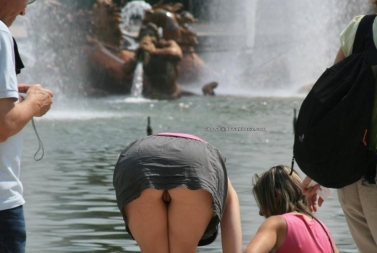 Trevi-s fountain and pussy slip upskirt from our OFF TOPIC AREA
